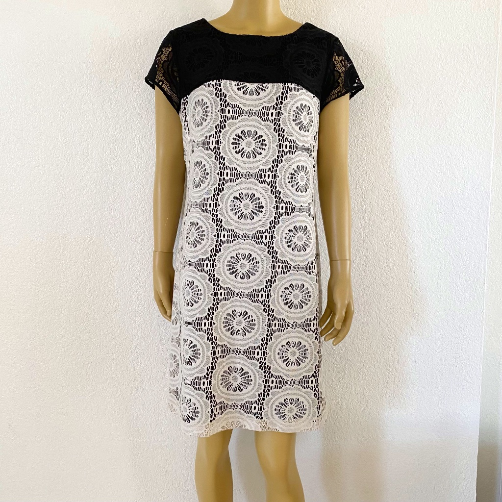 Maggy London Crochet Overlay Cream And Black Women's Dress Sz 14 - 0133